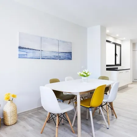 Apartment New 140m2 Loft-style Flat At Town Heart, 3 Beaches Close Casa Leon *