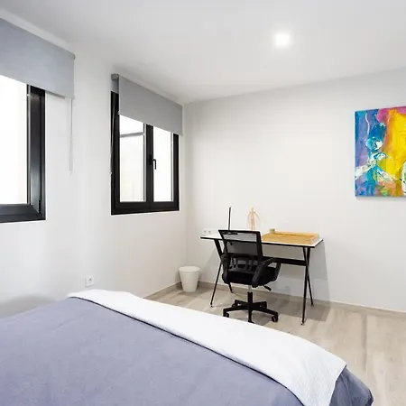 Apartment New 140m2 Loft-style Flat At Town Heart, 3 Beaches Close Casa Leon *
