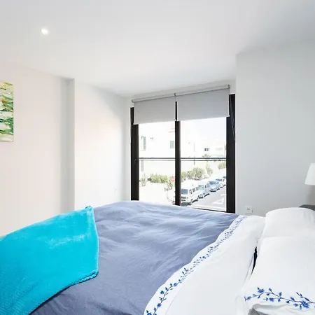 Apartment New 140m2 Loft-style Flat At Town Heart, 3 Beaches Close Casa Leon