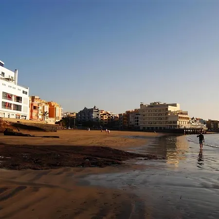 New 140m2 Loft-style Flat At Town Heart, 3 Beaches Close Casa Leon Apartment